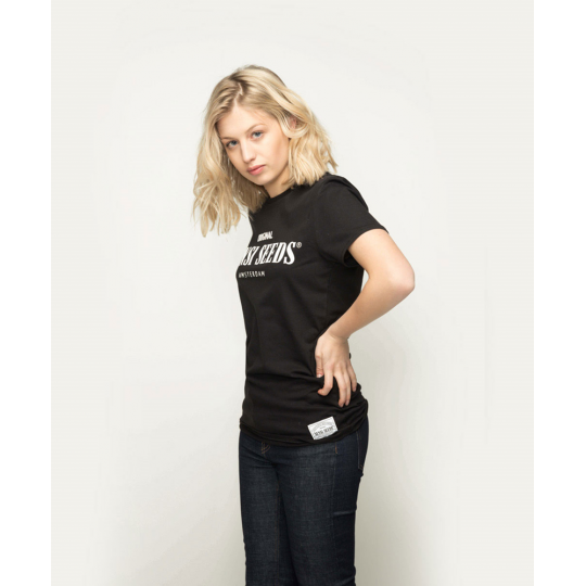 Original schwarzes Sport T-Shirt getragen von einer blonden Frau, Regular Fit aus atmungsaktivem Polycotton