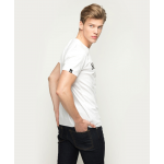 Junger Mann trägt weißes Original Sports T-Shirt aus Baumwoll-Polyester, ergonomischer Regular Fit