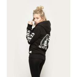 Junge blonde Frau trägt schwarzen unisexen Hoodie aus Sweatstoff, bequemer gerader Schnitt