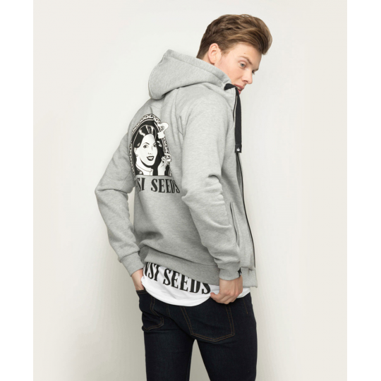 Junger Mann trägt graumelierten Zip-Hoodie mit Aufdruck, lässiger Casual-Stil