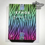 Premium-Verpackung der feminisierten Mac n Jack R1-Samen von Ethos Genetics mit mehrfarbigem Zebra-Motiv