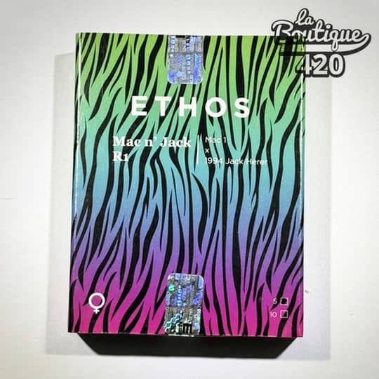 Premium-Verpackung der feminisierten Mac n Jack R1-Samen von Ethos Genetics mit mehrfarbigem Zebra-Motiv