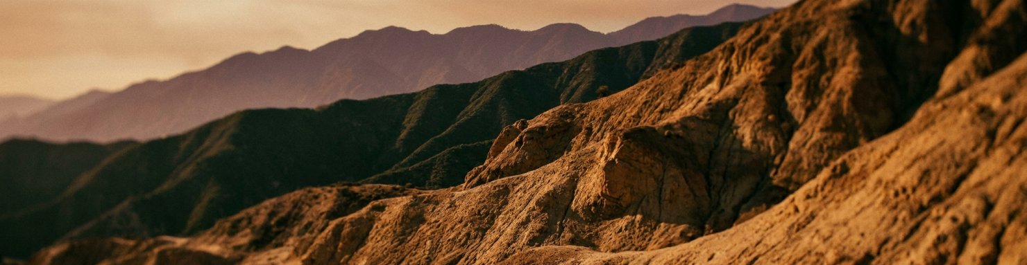 Paysage californien évoquant la généalogie OG Kush Chemdog Hindu Kush