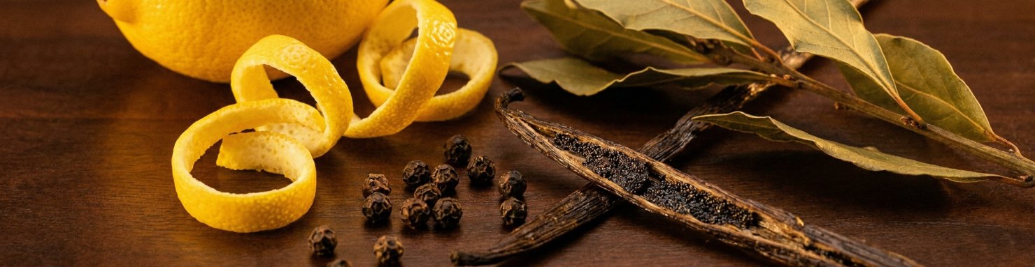 Profil terpénique Wedding Cake : caryophyllène, limonène et myrcène, composition aromatique vanillée et poivrée