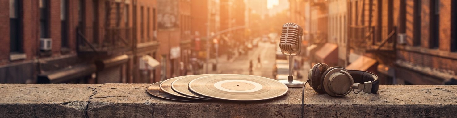 Vinyles, micro et casque au coucher du soleil : la zaza dans la culture rap et hip-hop