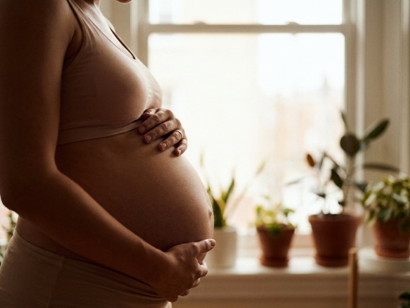 Mon mari fume des joints et je suis enceinte : comprendre les risques et savoir comment réagir